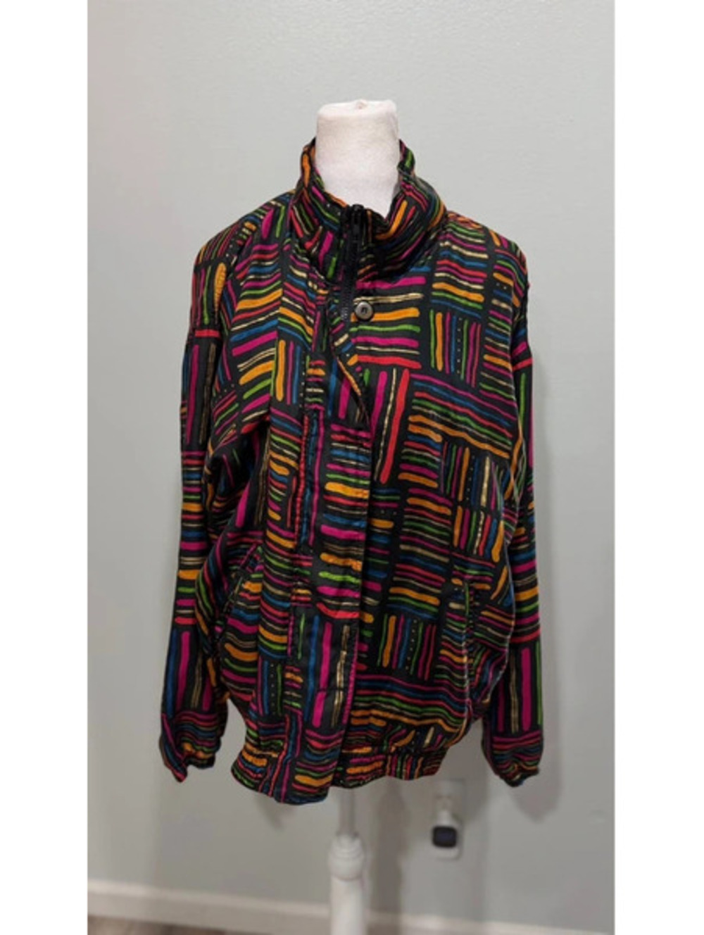 VTG Stunt Sports Women's XL Multicolor/Black Geometric Silk Lined Full Zip